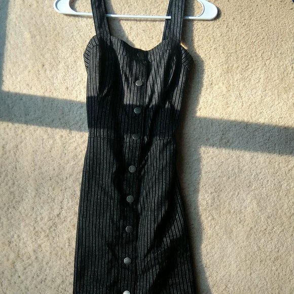 Hollister Dresses & Skirts - Button-Up Dress !!